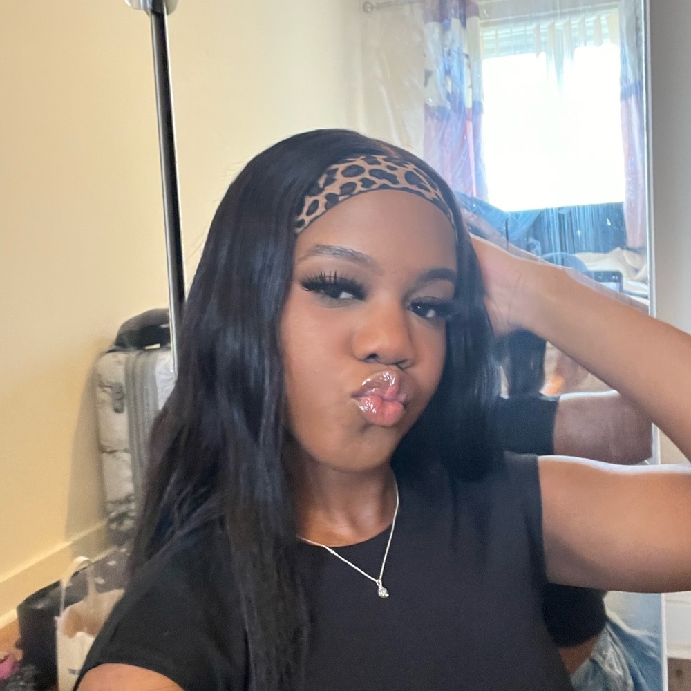 Meet your Posher, Abigail